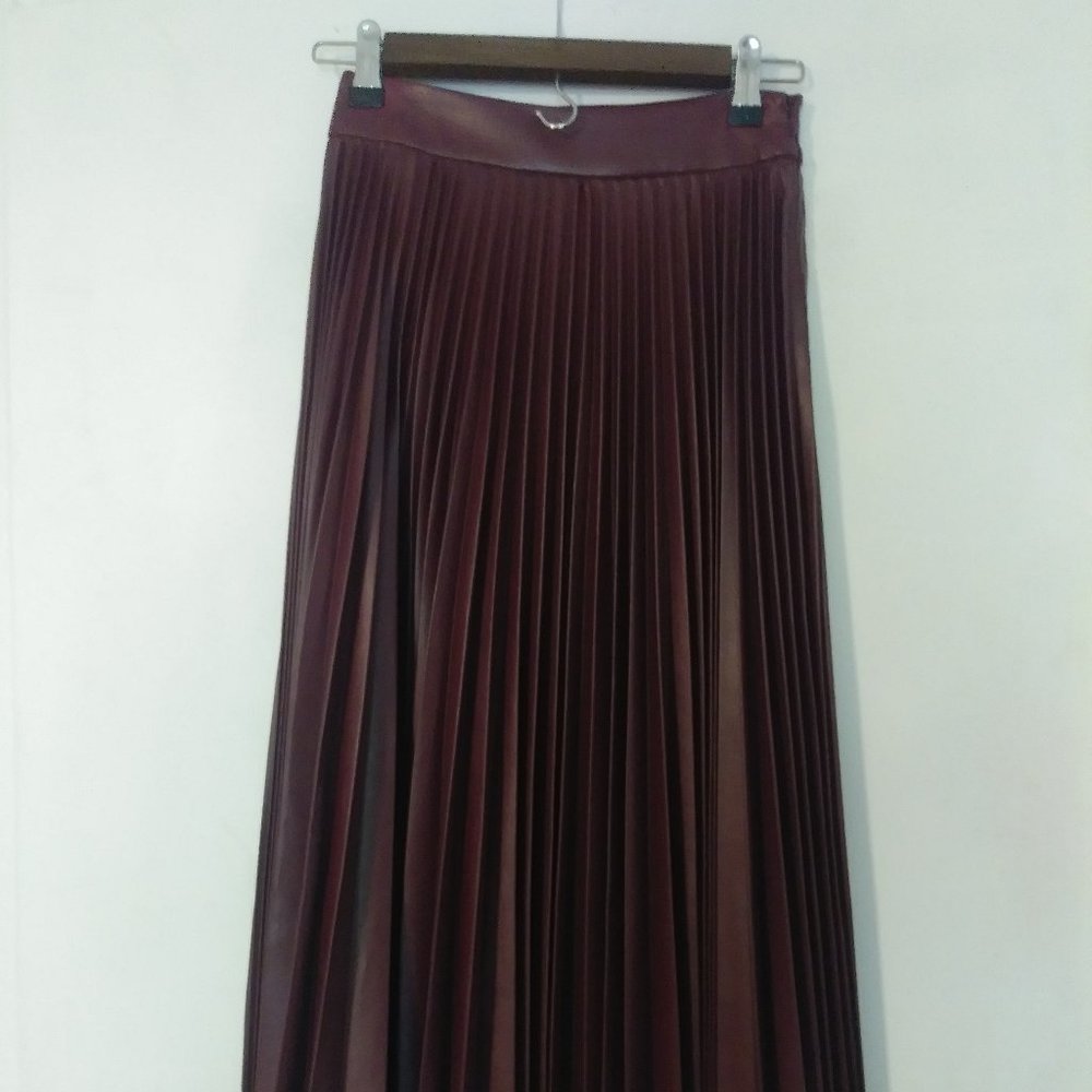 Tara Jarmon faux-leather wine pleated midi skirt